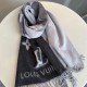 Louis Vuitton - REYKJAVIK GRADIENT Gradient Cashmere Scarf  official website 8500 LV can indeed be heirloom, so the classic in the classic, this scarf is based on the classic Louis Vuitton styles, two soft gradient color