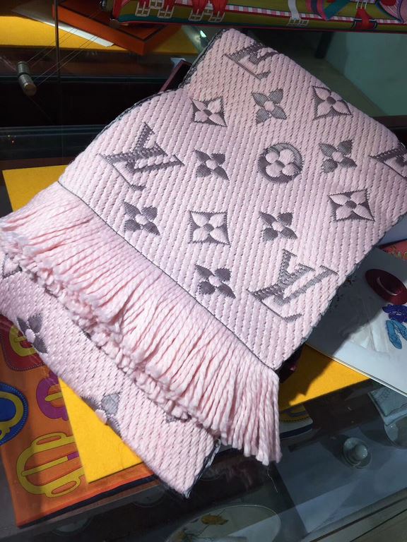 Lv home. [Pink]  bullish goods   this I am also picky to the extreme ~ is to let you around to go to the counter   Hong Kong trading company's order, originally early this year to go goods ~ but the trading company on th