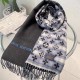 Price LV2023 new fall and winter the most beautiful men and women cashmere scarf Front is the star logo gradient blue The reverse side is a surprise plaid pattern very unique and moisturizing a scarf cashmere texture sof