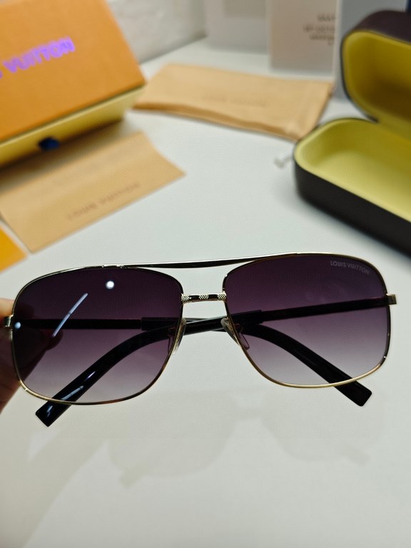 LV Louis Vuitton Sunglasses can be matched with near with myopia metal sunglasses men's fashion retro sunshade square frame glasses double beam sunglasses female models