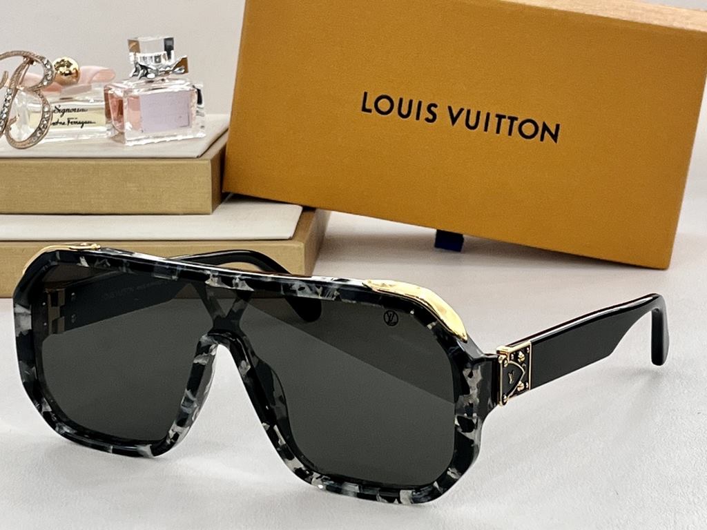 LOUIS VUITTOMODEL LV1165SIZE 139-145