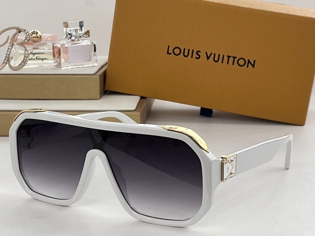 LOUIS VUITTOMODEL LV1165SIZE 139-145