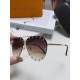 Lv Louis Vuitton New metal rivets large frame sunglasses Europe and the United States ladies sunglasses fashion toad sunglasses sunglasses retro