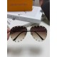 Lv Louis Vuitton New metal rivets large frame sunglasses Europe and the United States ladies sunglasses fashion toad sunglasses sunglasses retro