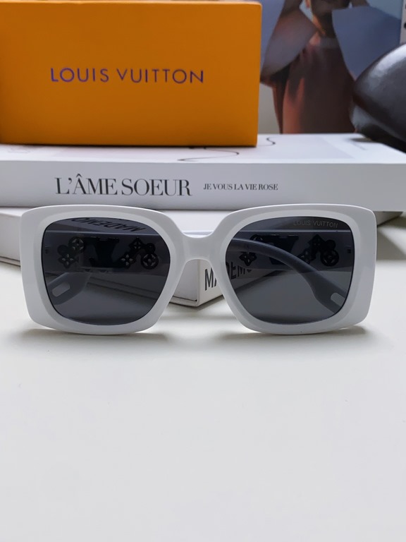 Lv Louis Vuitton 2024 new small red book retro small square frame polarized sunglasses for women white UV protection hollow small face sunglasses for men and women