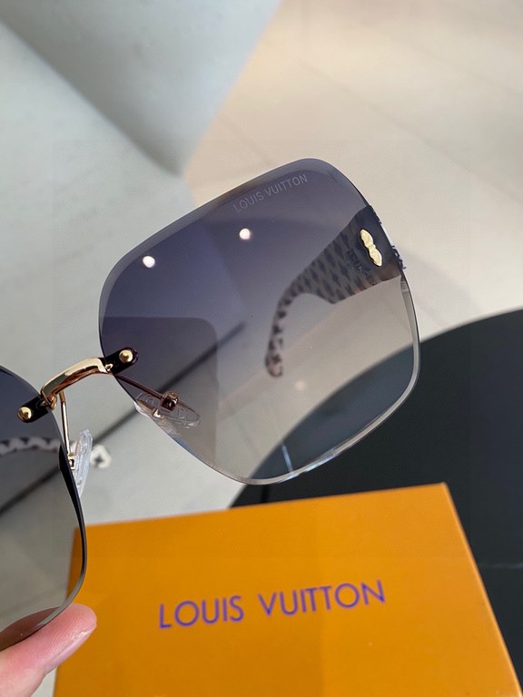 Plv [TR Polarized Series].2024 New Polarized Sunglasses Style Multi .The classic square frame design is not picky about face shape, and it is very elegant whether it is paired with a coat or a dress.Polarized Sunglasses 