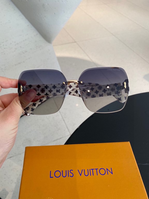 Plv [TR Polarized Series].2024 New Polarized Sunglasses Style Multi .The classic square frame design is not picky about face shape, and it is very elegant whether it is paired with a coat or a dress.Polarized Sunglasses 