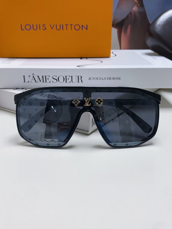 Lv Louis Vuitton 24 new net red women's sunglasses men and women fashion Europe and the United States anti-ultraviolet sunglasses