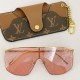 This year's latest fashion runway models Model Z1717UAlphabet Print Premium One-piece Sunglasses The most classic Louis Vuitton monogram LogoLuxurious four-leaf clover engraving.