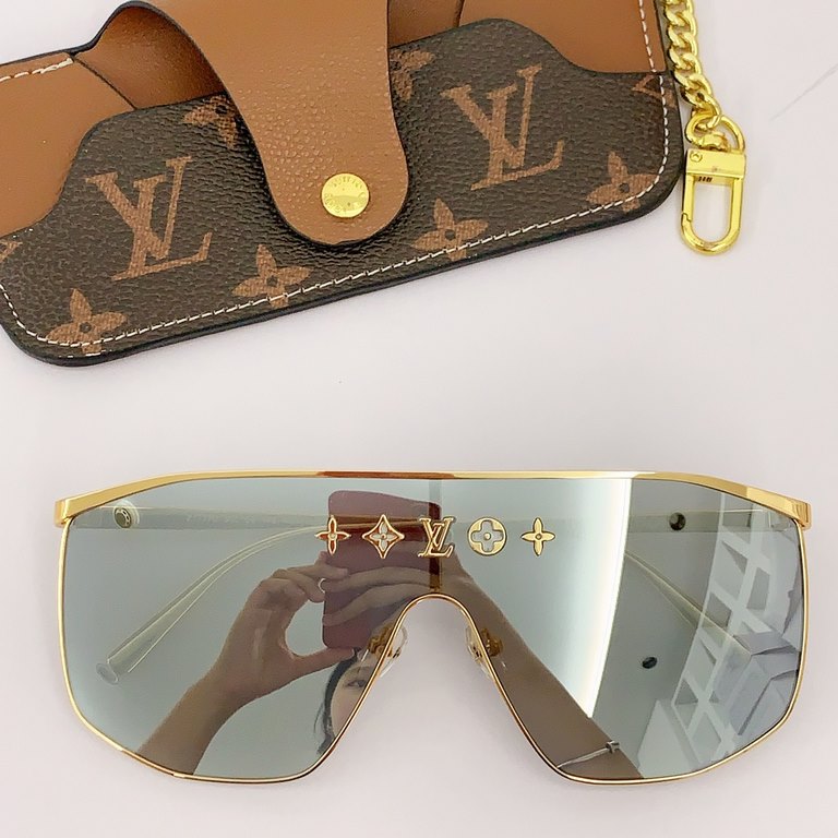 This year's latest fashion runway models Model Z1717UAlphabet Print Premium One-piece Sunglasses The most classic Louis Vuitton monogram LogoLuxurious four-leaf clover engraving.