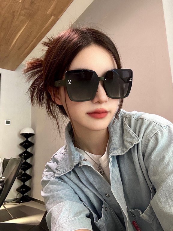 Plv [TR Polarized Series].2024 New Polarized Sunglasses Style Multi .Classic square frame design, not picking face shape, whether with a coat or a dress are very temperament.Polarized Sunglasses for UV Prevention with 61