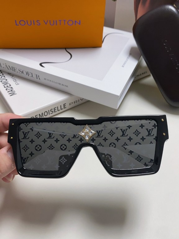 LV Louis Vuitton European and American large frame one-piece sunglasses Wang Hedi the same street beat tide cool glasses fashion inlaid diamond square men and women sunglasses