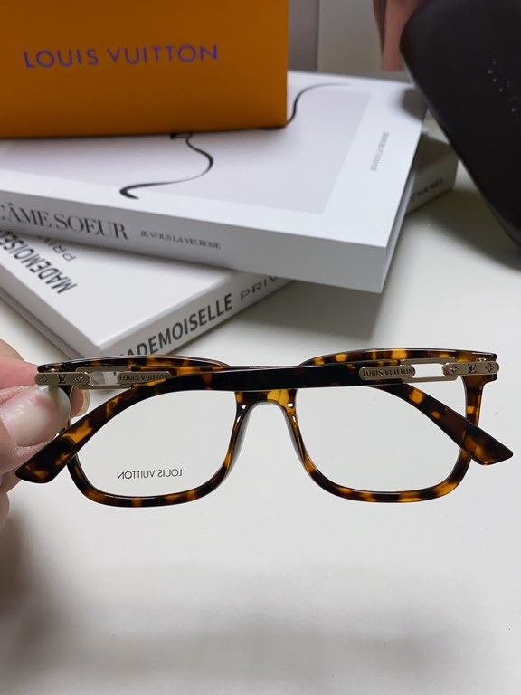 Lv Louis Vuitton 2024 new Wang Yibo Yang Yang Yu Wenle the same glasses frame men retro large face anti-blue light myopia glasses frame Men and women universal optical frame