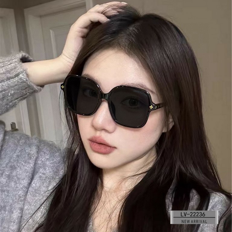 . [Louis Vuitton - LV . [Polaroid Resin Lenses . [PC frames are lightweight and comfortable to wear] . [size 65-13-145]. . [   new sunglasses to reduce the burden of glare, star models, blocking harmful light radiation, 