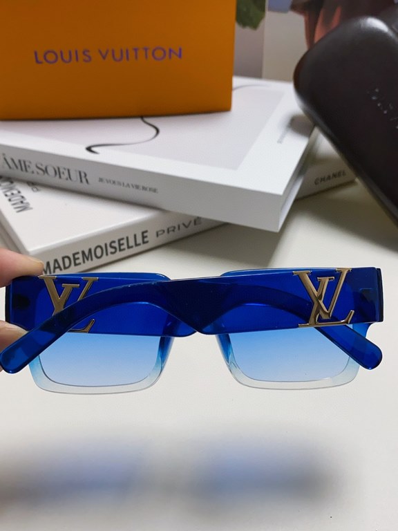 LV Louis Vuitton new sunglasses retro personality avant-garde sunglasses model model high quality plate high quality box