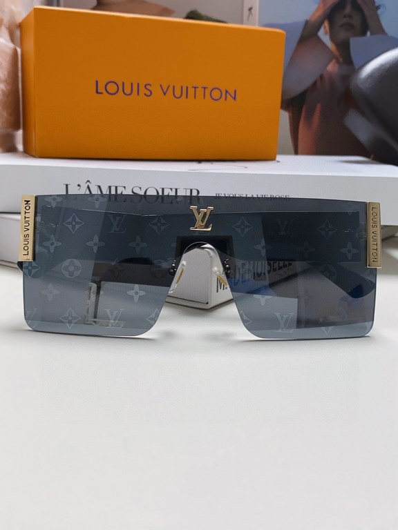 Lv Louis Vuitton 2024 new model model metal square one-piece large frame sunglasses women men universal fashion sun shading sunglasses silver film