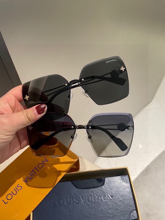 Plv [TR Polarized Series].2024 New Polarized Sunglasses Style Multi .Classic square frame design, not picking face shape, whether with a coat or a dress are very temperament.Polarized Sunglasses for UV Prevention with 61