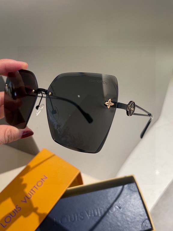 Plv [TR Polarized Series].2024 New Polarized Sunglasses Style Multi .Classic square frame design, not picking face shape, whether with a coat or a dress are very temperament.Polarized Sunglasses for UV Prevention with 61