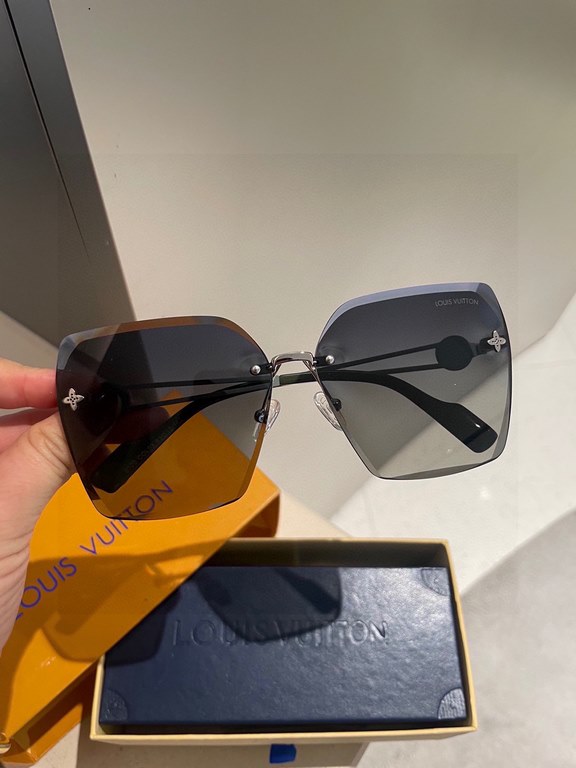 Plv [TR Polarized Series].2024 New Polarized Sunglasses Style Multi .Classic square frame design, not picking face shape, whether with a coat or a dress are very temperament.Polarized Sunglasses for UV Prevention with 61