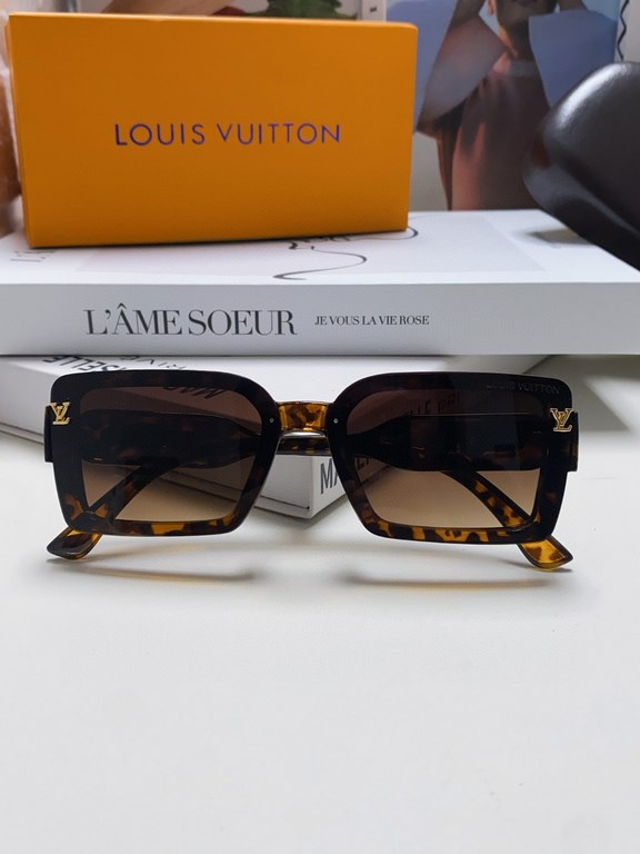 LV Louis Vuitton 2024 new sunglasses women's glasses Ms. driving with polarized sunglasses square box thin personality retro