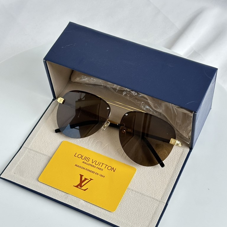 LOUIS VUITTON Z1020E  !size60 mouth 14-140