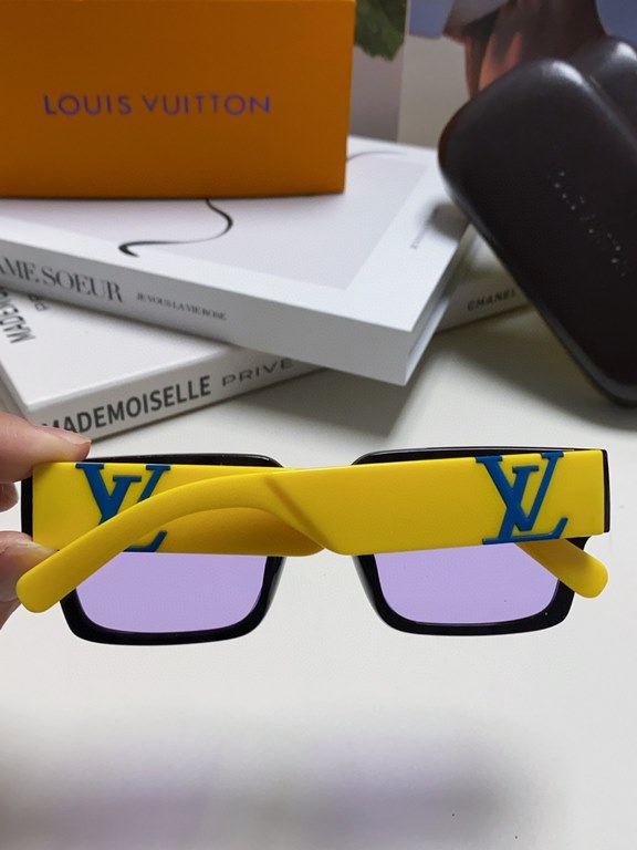 LV Louis Vuitton new sunglasses retro personality avant-garde sunglasses model model high quality plate high quality box