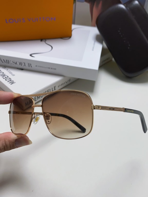 LV Louis Vuitton Sunglasses can be matched with near with myopia metal sunglasses men's fashion retro sunshade square frame glasses double beam sunglasses female models