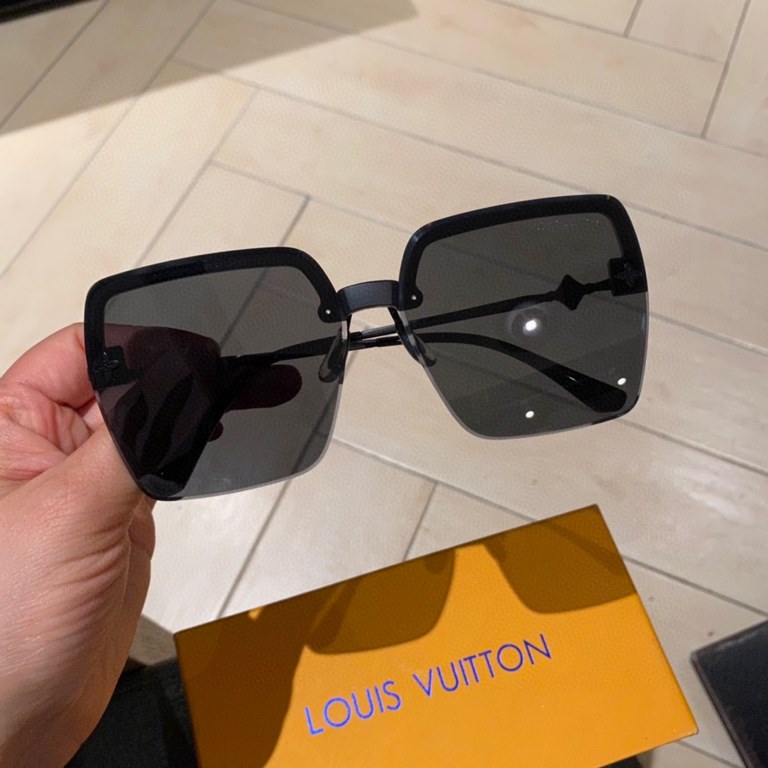 P HD Lv Nylon Polarized Sunglasses  2024 New! New model shipment! New model shipment!Model 7502DESCRIPTION Women's HD thickened polarized sunglasses     High quality metal TR-90 frames Fashionable and versatile! New mode