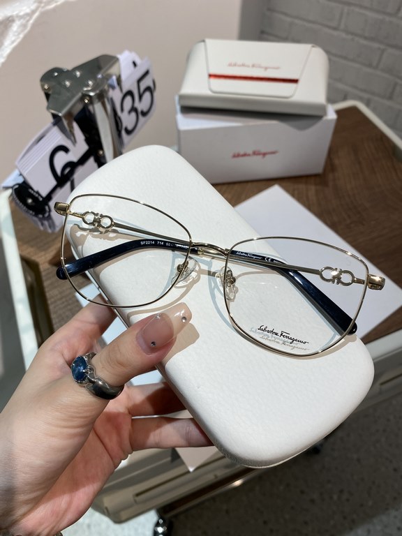 Salvatore ferragam Ferragam SF2214 polygonal frame myopia glasses  Plain glasses High quality Not picky face Know the goods to come Size 55-16-145 Women's Eyeglasses