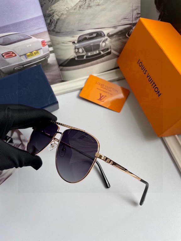 . New   Brand Louis Vuitton LV Original single quality men and women with the same polarized sunglasses   Material high-definition Polaroid polarized lenses, imported alloy printed logo mirror legs. Small frame exquisite