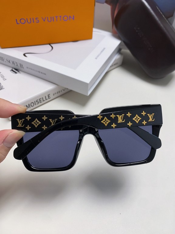 LV Louis Vuitton sunglasses Women's sunglasses   good-looking on the face super atmosphere show face small, small full print will not have the feeling of rustic thugs, men and women can take, the