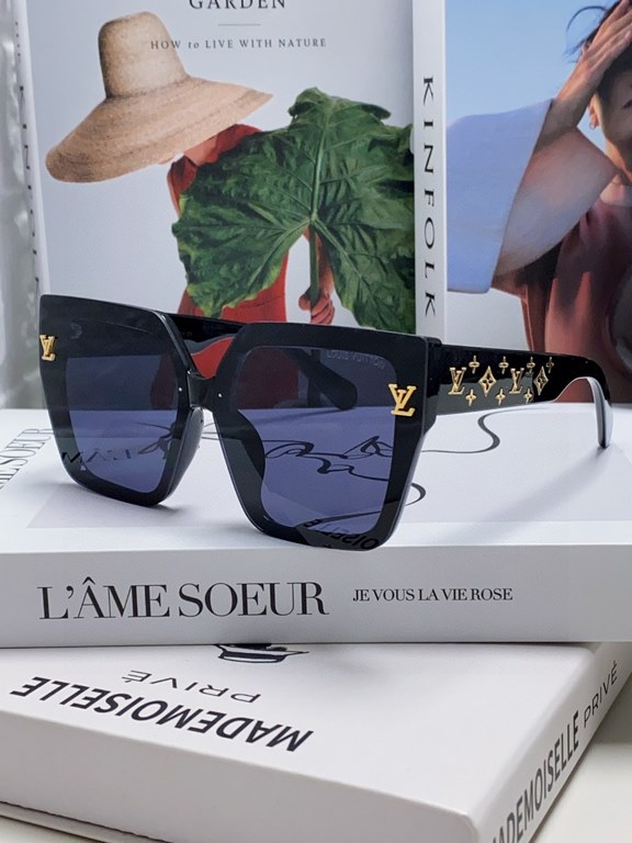 LV Louis Vuitton sunglasses Women's sunglasses   good-looking on the face super atmosphere show face small, small full print will not have the feeling of rustic thugs, men and women can take, the