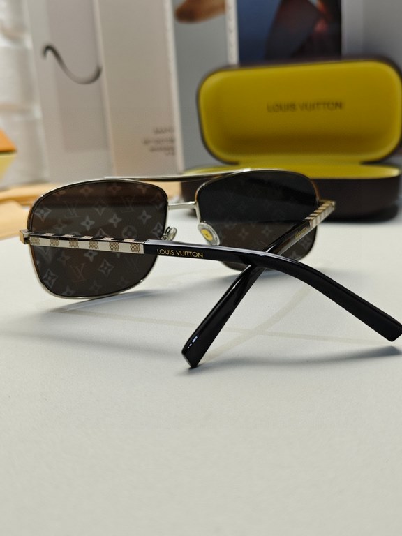 LV Louis Vuitton Sunglasses can be matched with near with myopia metal sunglasses men's fashion retro sunshade square frame glasses double beam sunglasses female models