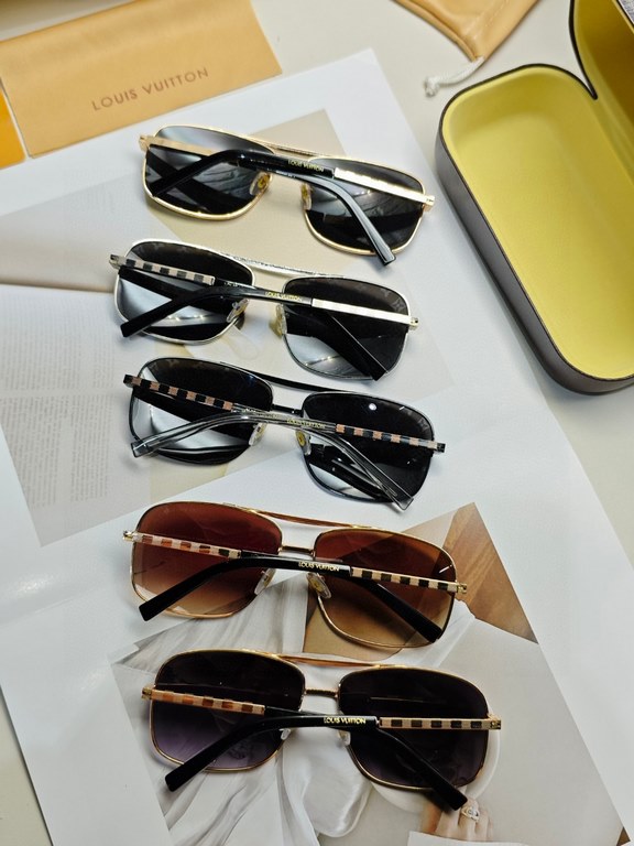 LV Louis Vuitton Sunglasses can be matched with near with myopia metal sunglasses men's fashion retro sunshade square frame glasses double beam sunglasses female models