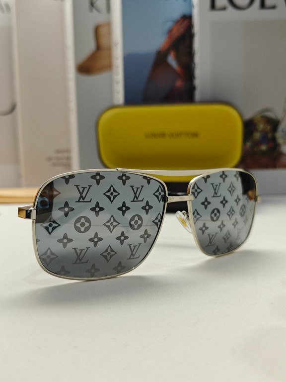 LV Louis Vuitton Sunglasses can be matched with near with myopia metal sunglasses men's fashion retro sunshade square frame glasses double beam sunglasses female models