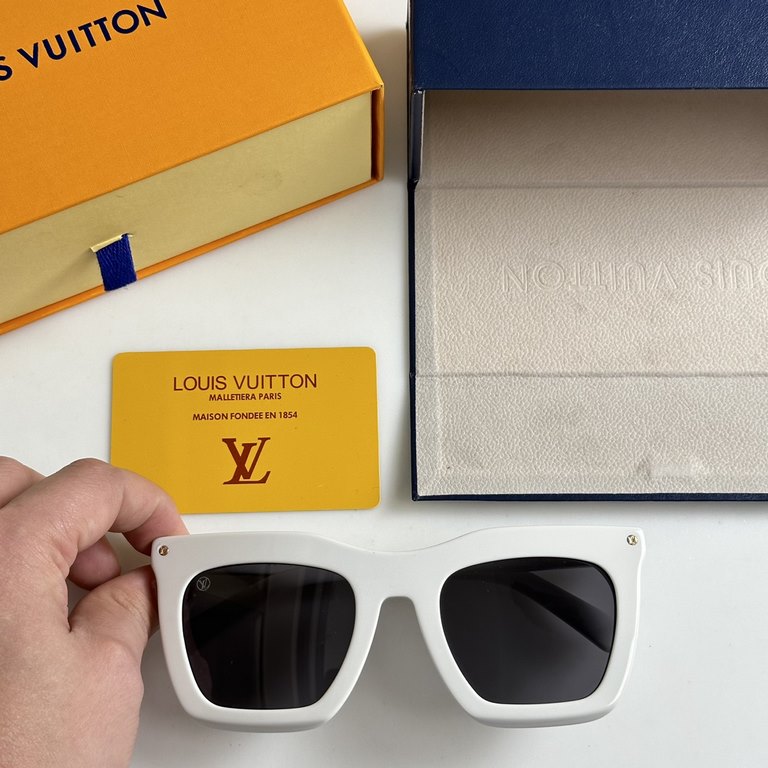 LOUIS VUITTON-Louis Vuitton Z4028WSize 53-23-145.