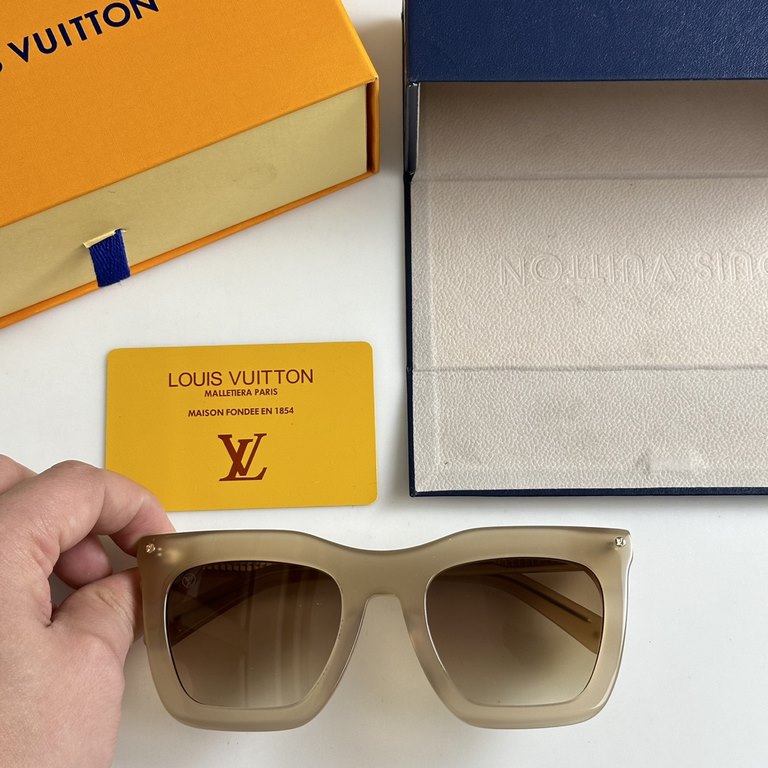 LOUIS VUITTON-Louis Vuitton Z4028WSize 53-23-145.