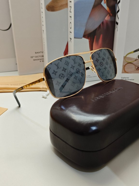 LV Louis Vuitton Sunglasses can be matched with near with myopia metal sunglasses men's fashion retro sunshade square frame glasses double beam sunglasses female models