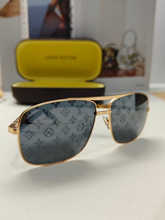 LV Louis Vuitton Sunglasses can be matched with near with myopia metal sunglasses men's fashion retro sunshade square frame glasses double beam sunglasses female models