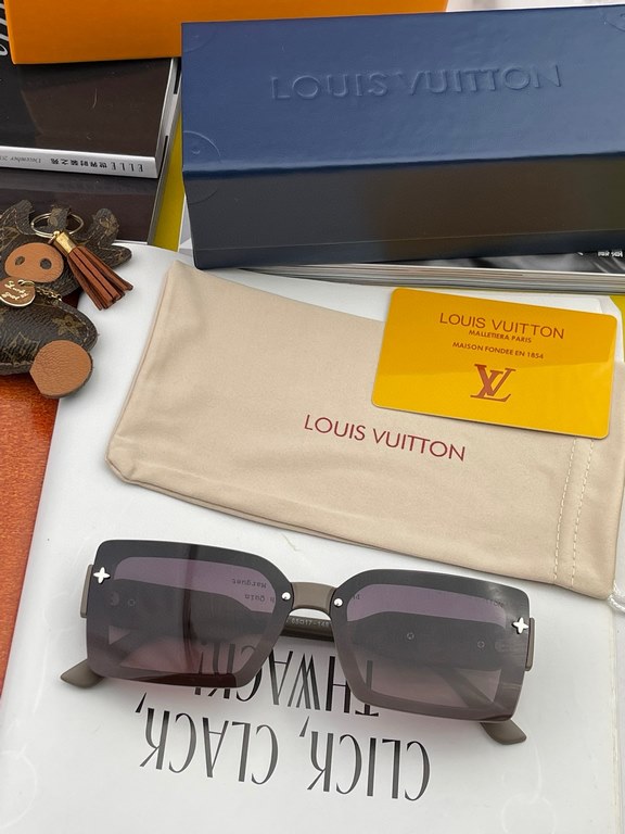 [TR Polarized Series] lv large frame sunglasses sunglasses classic box design, do not pick face type, whether with a coat or dress are very temperament polarized lenses to prevent ultraviolet Model Model L6771