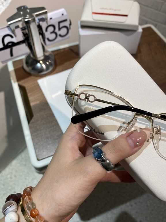 Salvatore ferragam Ferragam SF2216 polygonal half-rim myopia glasses   flat lenses High quality, not picky face, know the goods to come Size 55-16-140 Women's Glasses