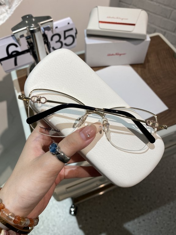 Salvatore ferragam Ferragam SF2216 polygonal half-rim myopia glasses   flat lenses High quality, not picky face, know the goods to come Size 55-16-140 Women's Glasses