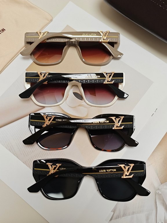 LV Louis Vuitton thick frame polygonal plate sunglasses female European and American wind UV protection sunglasses high goods show face small fashion trend female models