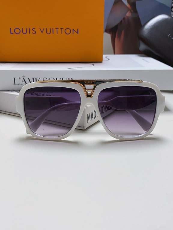 Lv Louis Vuitton 2024 new sunglasses retro personality avant-garde sunglasses model model tide cool high quality square frame unisex sunglasses