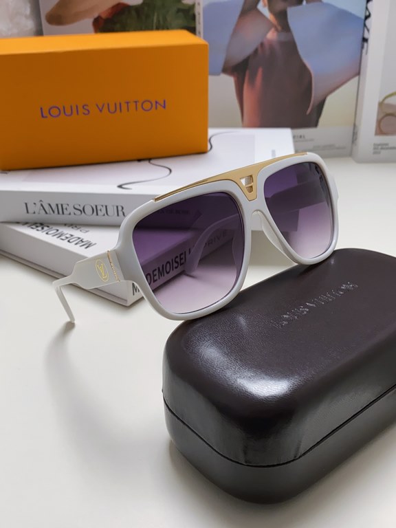 Lv Louis Vuitton 2024 new sunglasses retro personality avant-garde sunglasses model model tide cool high quality square frame unisex sunglasses