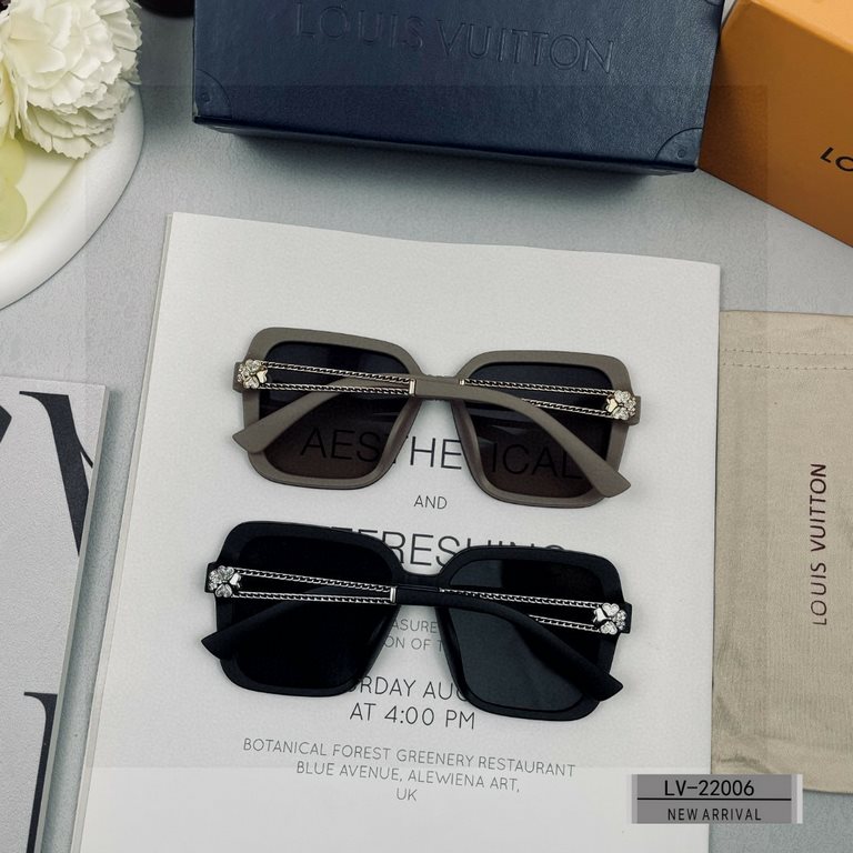 . [Louis Vuitton - LV . [Polaroid Resin Lenses . [TR Frames Lightweight and Comfortable to Wear] . [size 65-13-145] . [   new sunglasses to reduce the burden of glare, star models, blocking harmful light radiation, trave