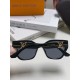 LV Louis Vuitton thick frame polygonal plate sunglasses female European and American wind UV protection sunglasses high goods show face small fashion trend female models