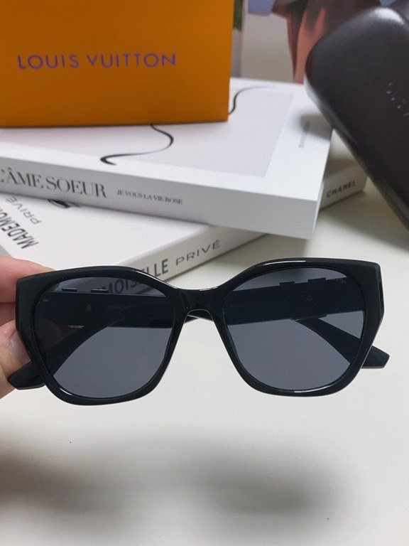 LV Louis Vuitton thick frame polygonal plate sunglasses female European and American wind UV protection sunglasses high goods show face small fashion trend female models