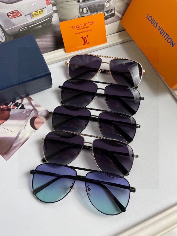 . New   Brand Louis Vuitton LV Original single quality men and women with the same polarized sunglasses   Material high-definition Polaroid polarized lenses, imported alloy printed logo mirror legs. Small frame exquisite