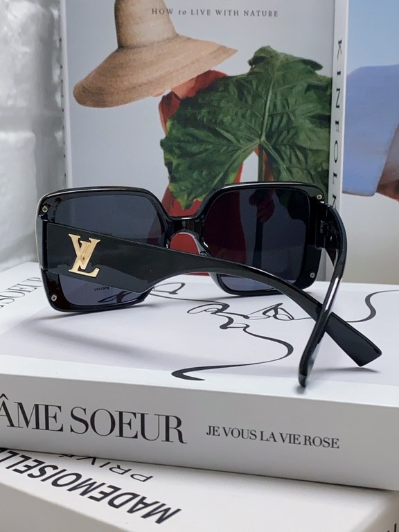 Lv Louis Vuitton New Liu Yifei the same sunglasses female trend fashion personality large square frame driving special anti-ultraviolet sunglasses ladies